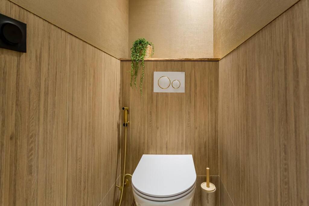 דירות פריז Luxurious 3 Min Walk From Eiffel Tower מראה חיצוני תמונה